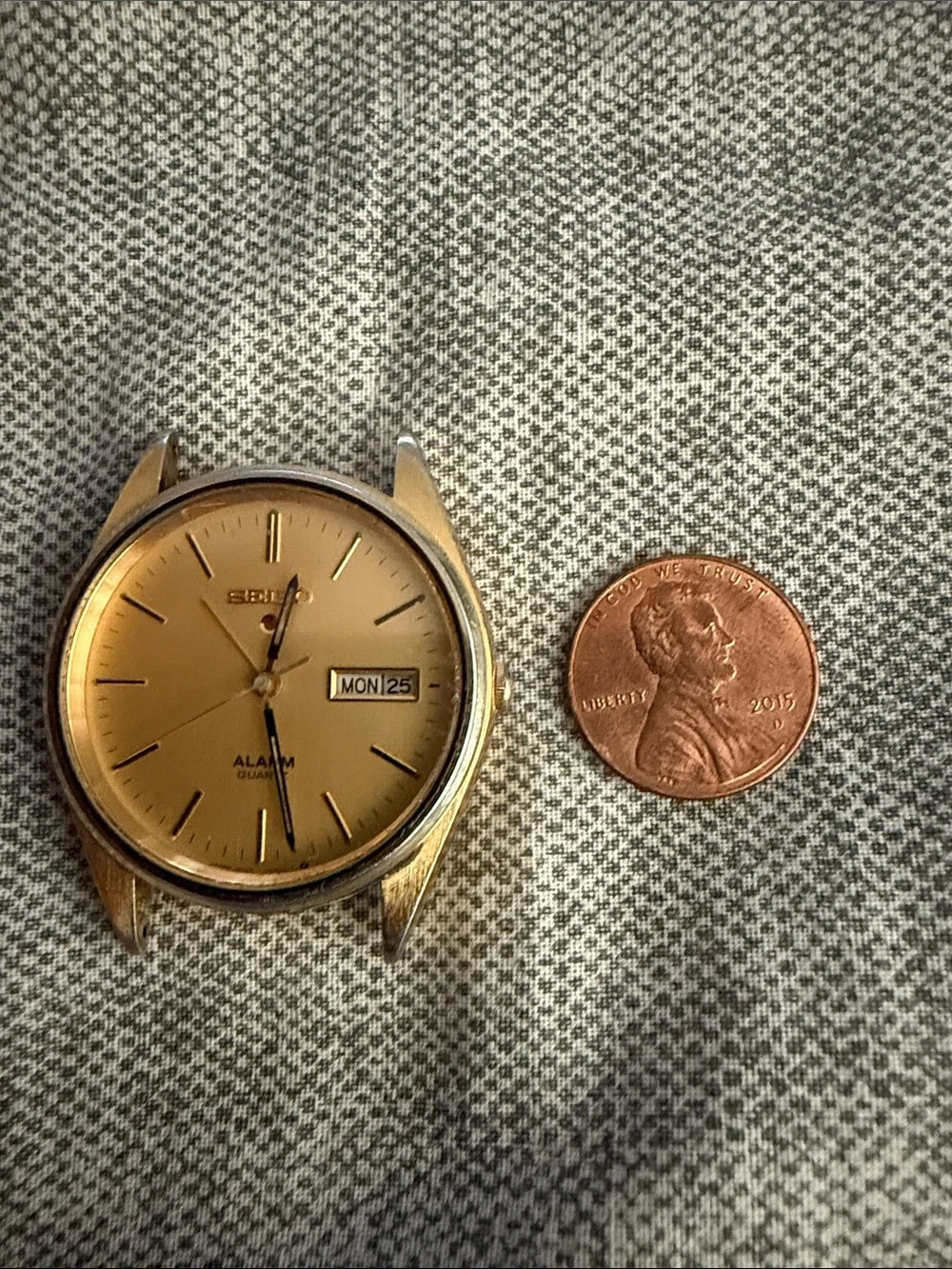 Vintage Seiko Alarm Watch Men 34mm Gold Dial Gold Tone Daydate Round 5C23-8009